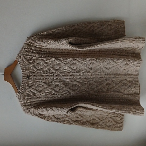 Soft Surrounding V Neck Cable Knit Sweater Tan Women's Petite Large - Picture 3 of 5